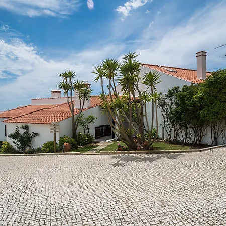 Surf By Laneez Hostal