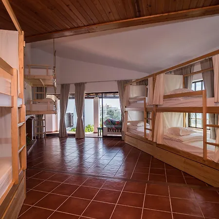 Hostal Surf By Laneez *